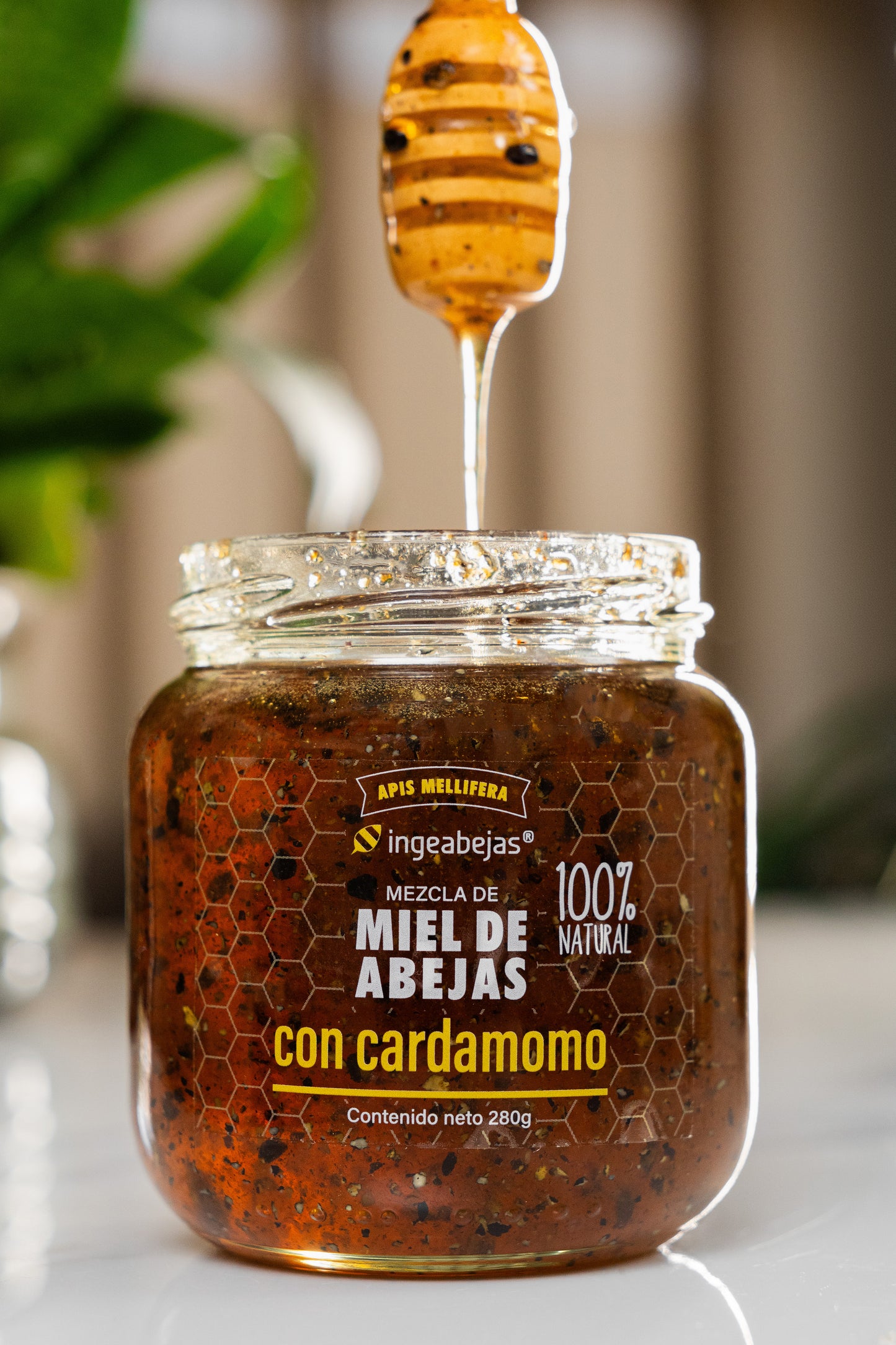 Miel de abejas con cardamomo