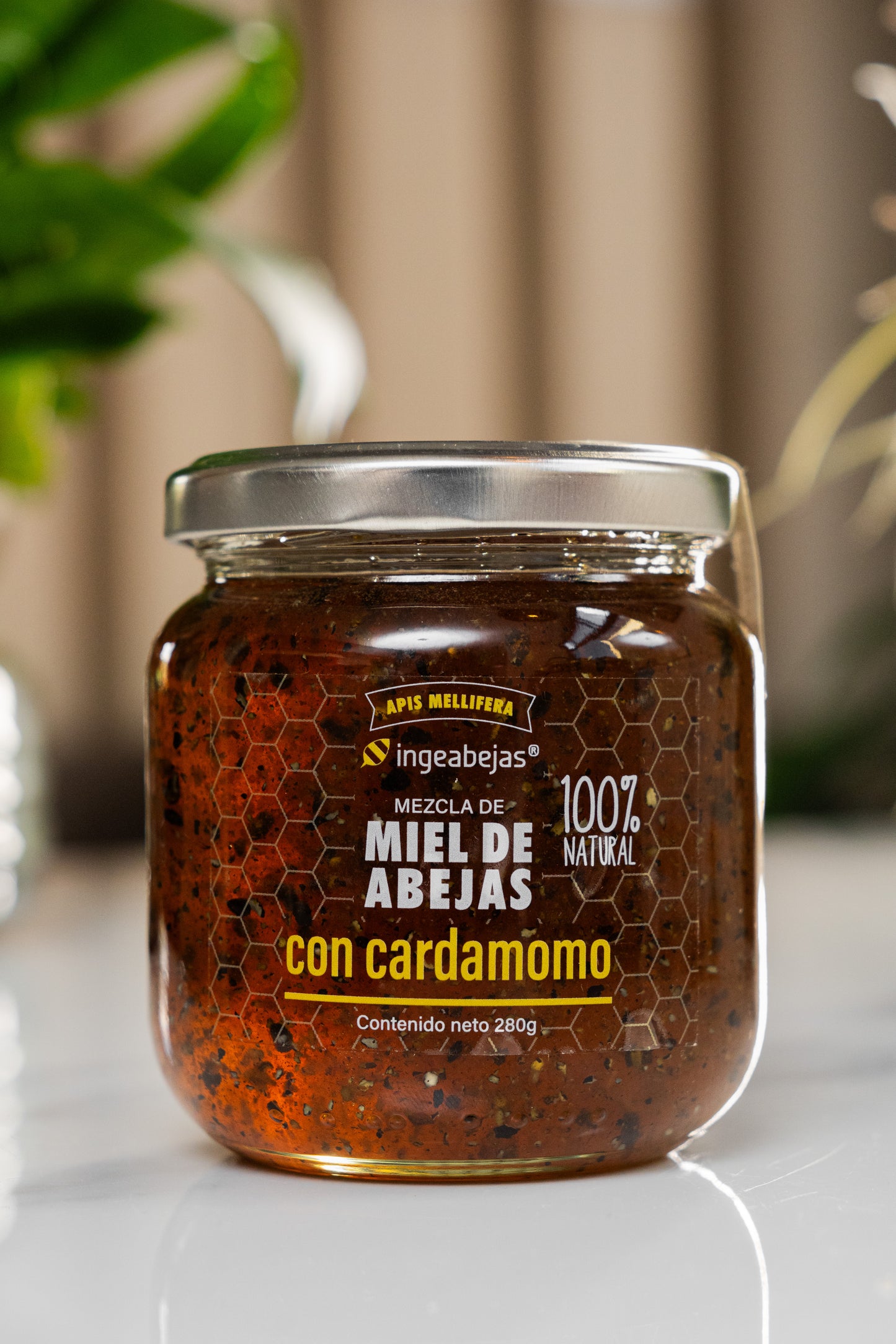 Miel de abejas con cardamomo