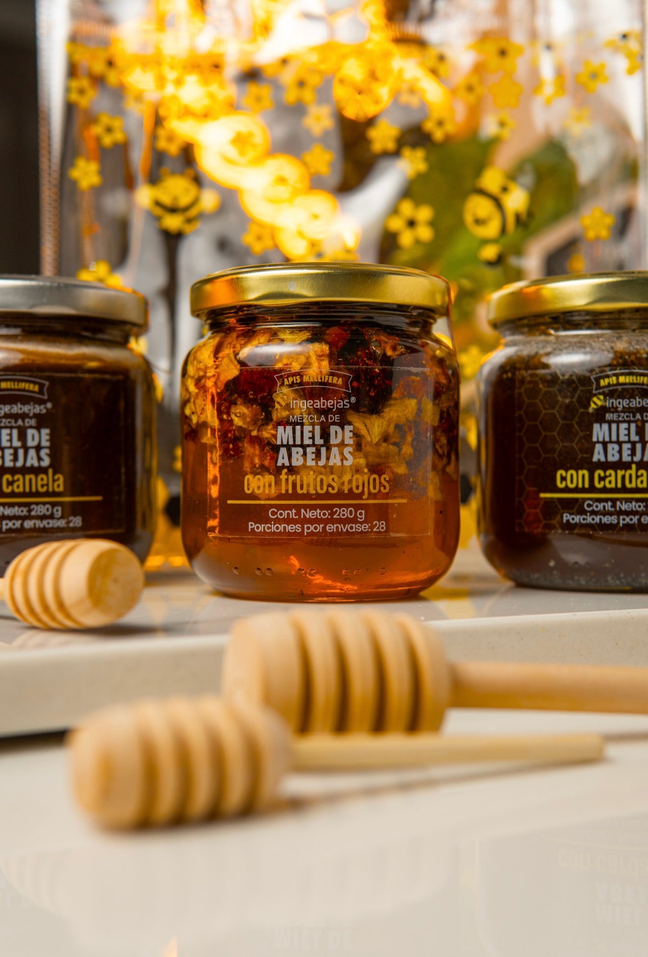 Miel de abejas frutos rojos