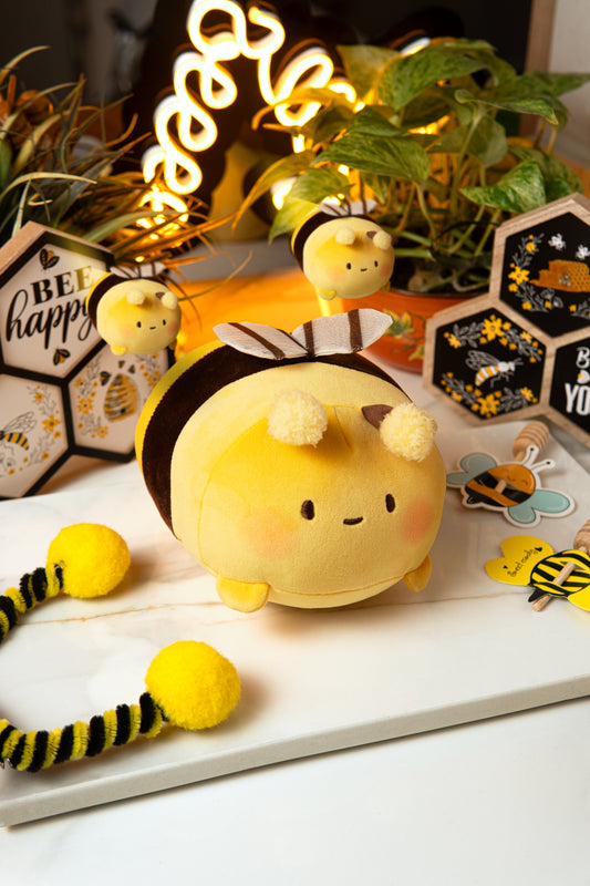 “Peluche de Abejita Suave y Tierna”.